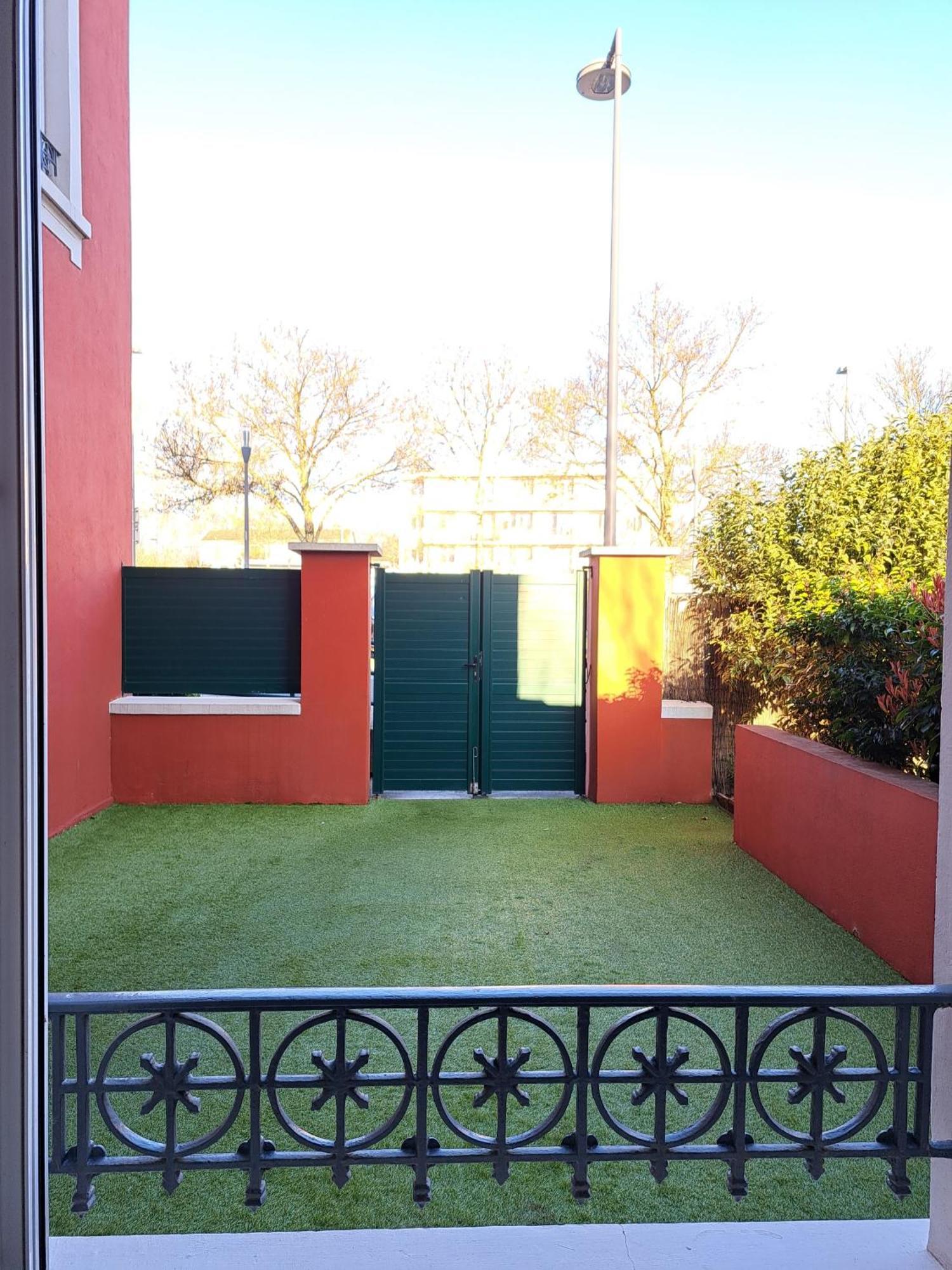 Studio Cosy Entierement Renove A Deux Pas De Lyon Fontaines-sur-Saone Luaran gambar